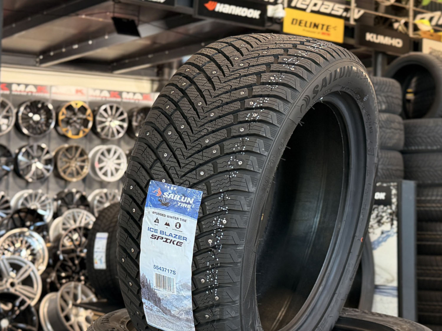 235/65R17 Sailun Ice Blazer Spike 104T ar radzēm - Ziemas riepas / Ziemas ar radzēm riepas