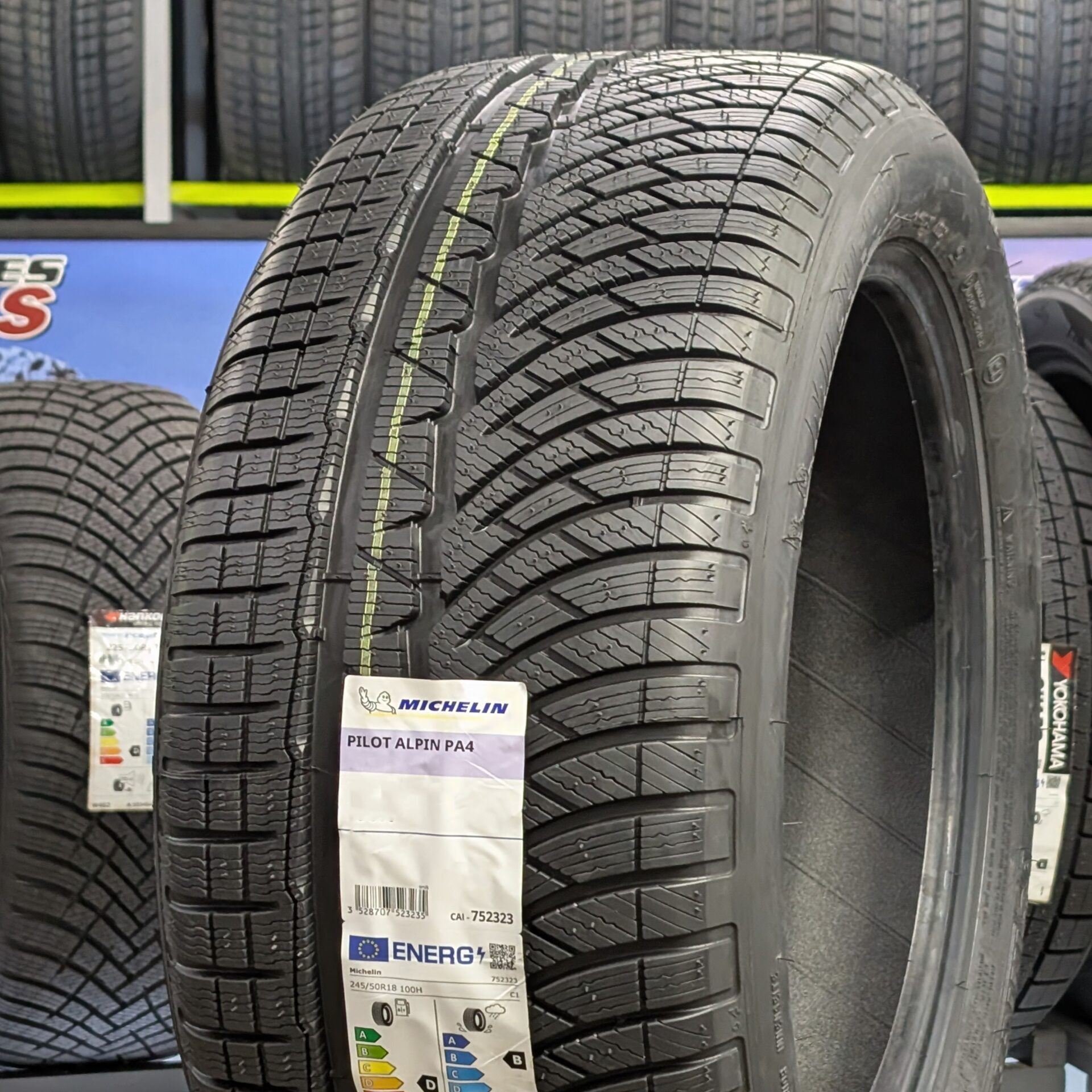 225/45R18 Michelin Pilot Alpin PA4 (ASYMMETRIC