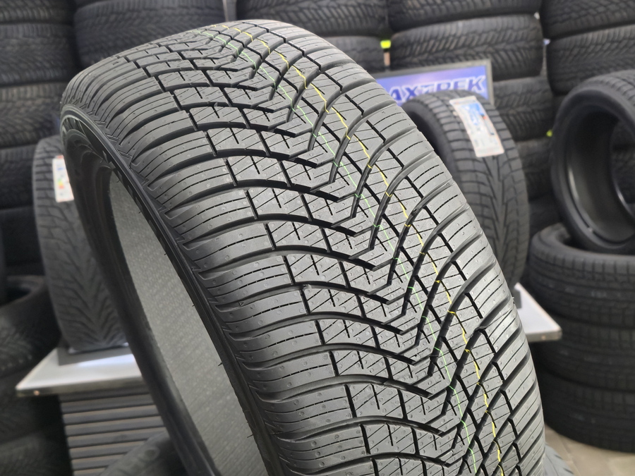 205/55R16 Kumho SOLUS 4S HA32+ 94V XL - Vissezonas riepas / Ziemas riepas