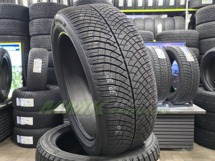 255/45R20 Pirelli P ZERO Winter 2 105V XL (*) FSL - Vissezonas riepas / Ziemas riepas