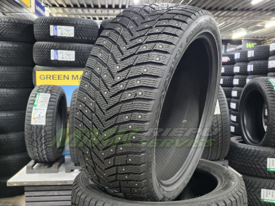 Hankook iON Nordic ice IW04 ar radzēm 215/50 R19