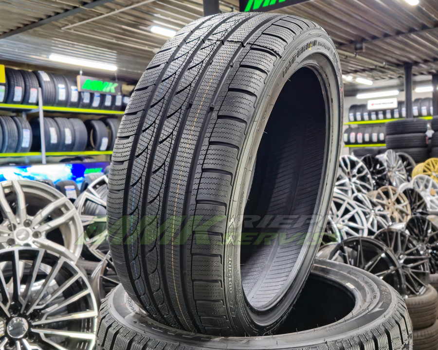 Rotalla S210 255/35 R19