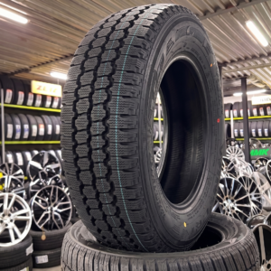 Triangle TR737 215/70 R16C