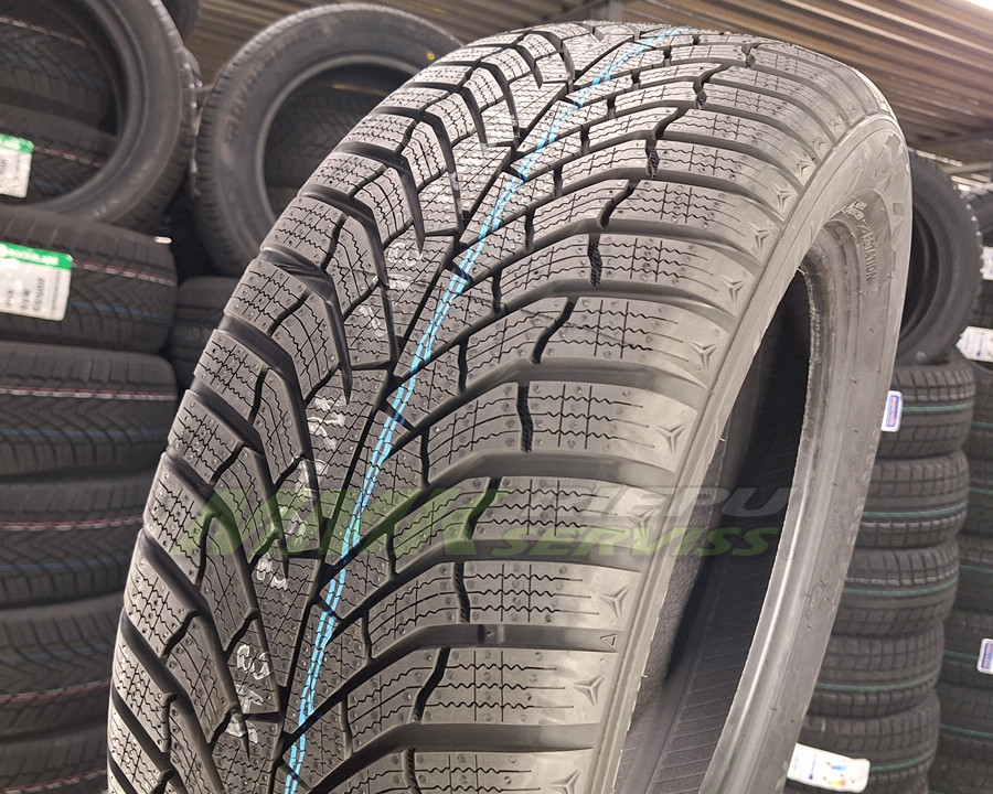 Kumho WinterCraft WP52+ 235/50 R20