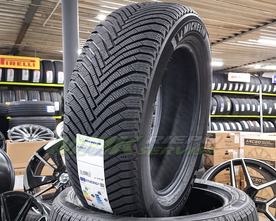 Michelin Alpin 7 215/55 R17