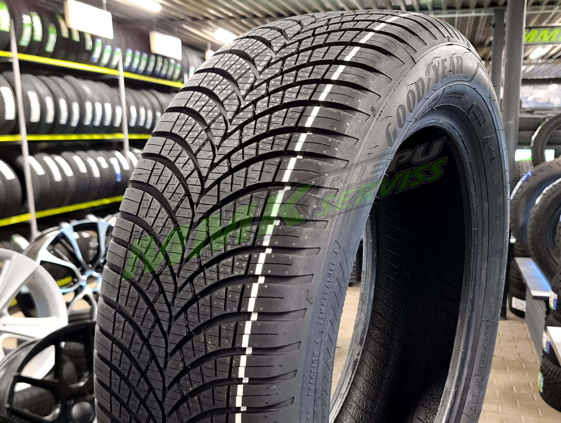 235/45R20 Goodyear Vector 4Seasons Gen-3 100W XL - Vissezonas riepas / Ziemas riepas