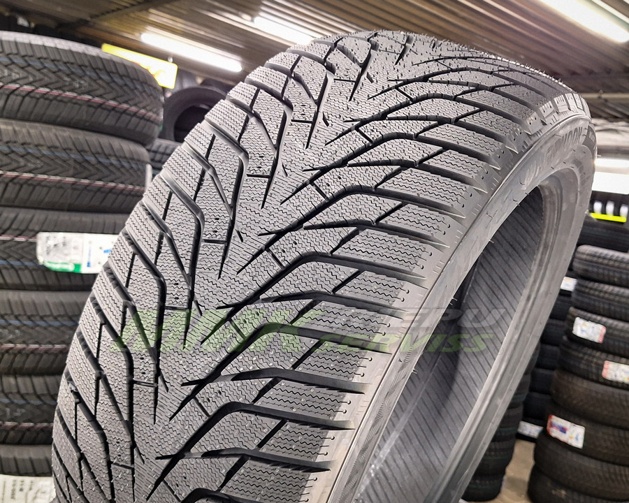 195/60R15 Hankook Winter i*cept IZ3 W636 92T XL DOT - Vissezonas riepas / Ziemas riepas