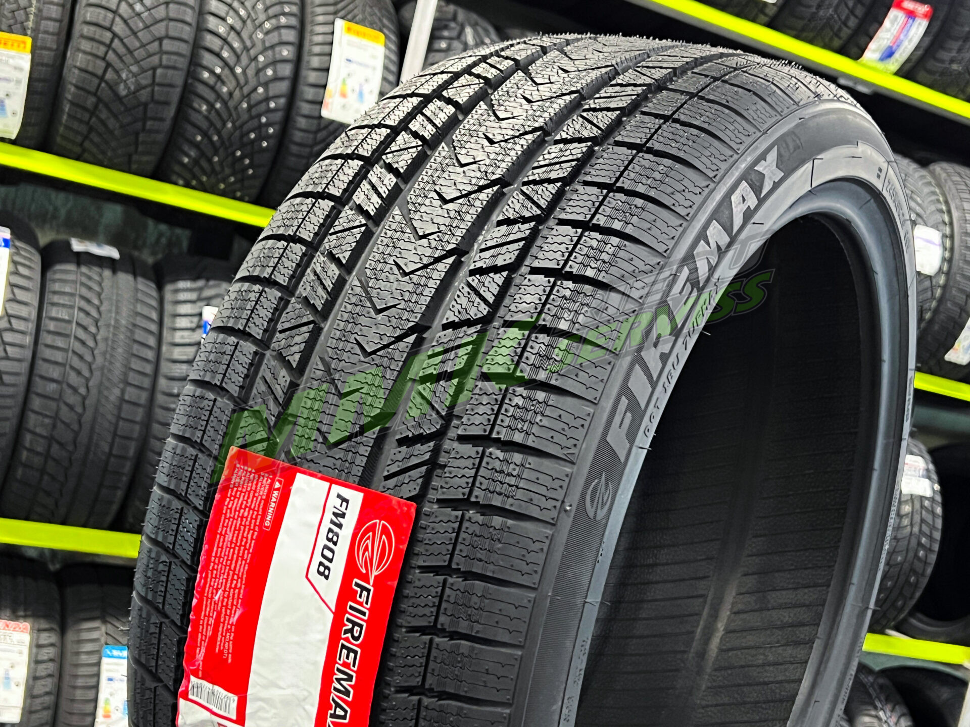 Firemax FM808 245/40 R19