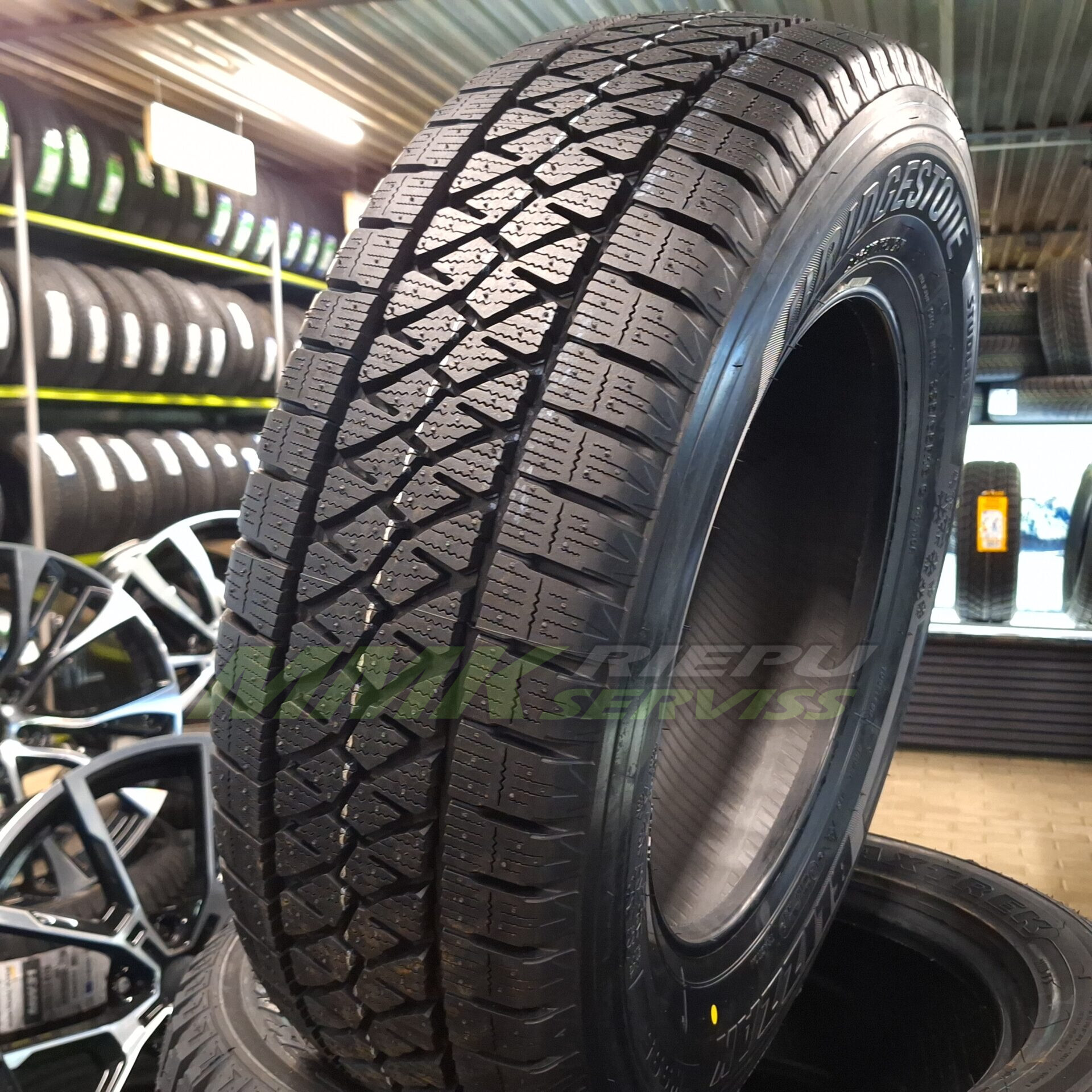 225/65R16C Bridgestone Blizzak W995 112/110R - Ziemas riepas