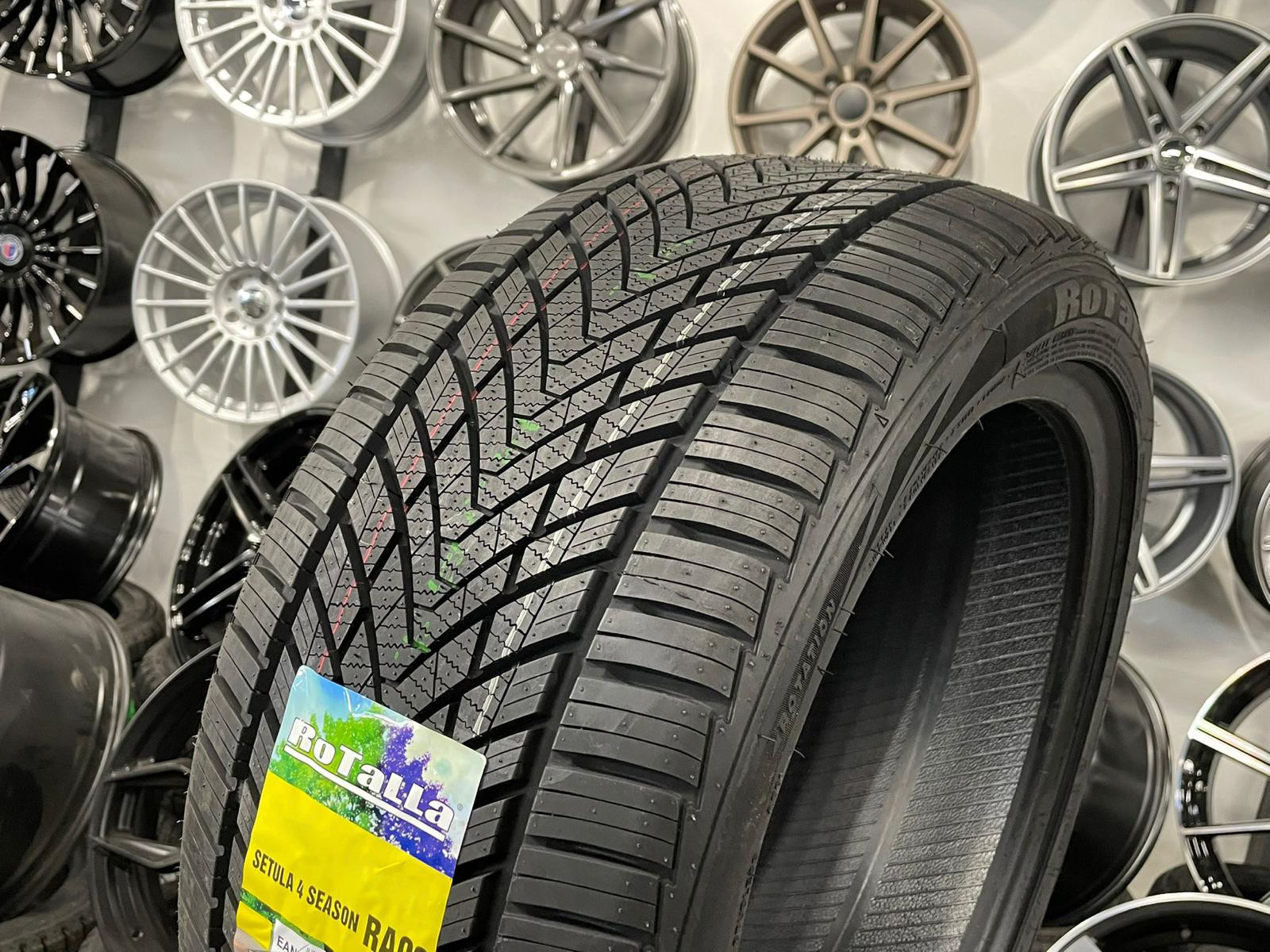 Rotalla Setula 4 Season RA03 205/50 R16