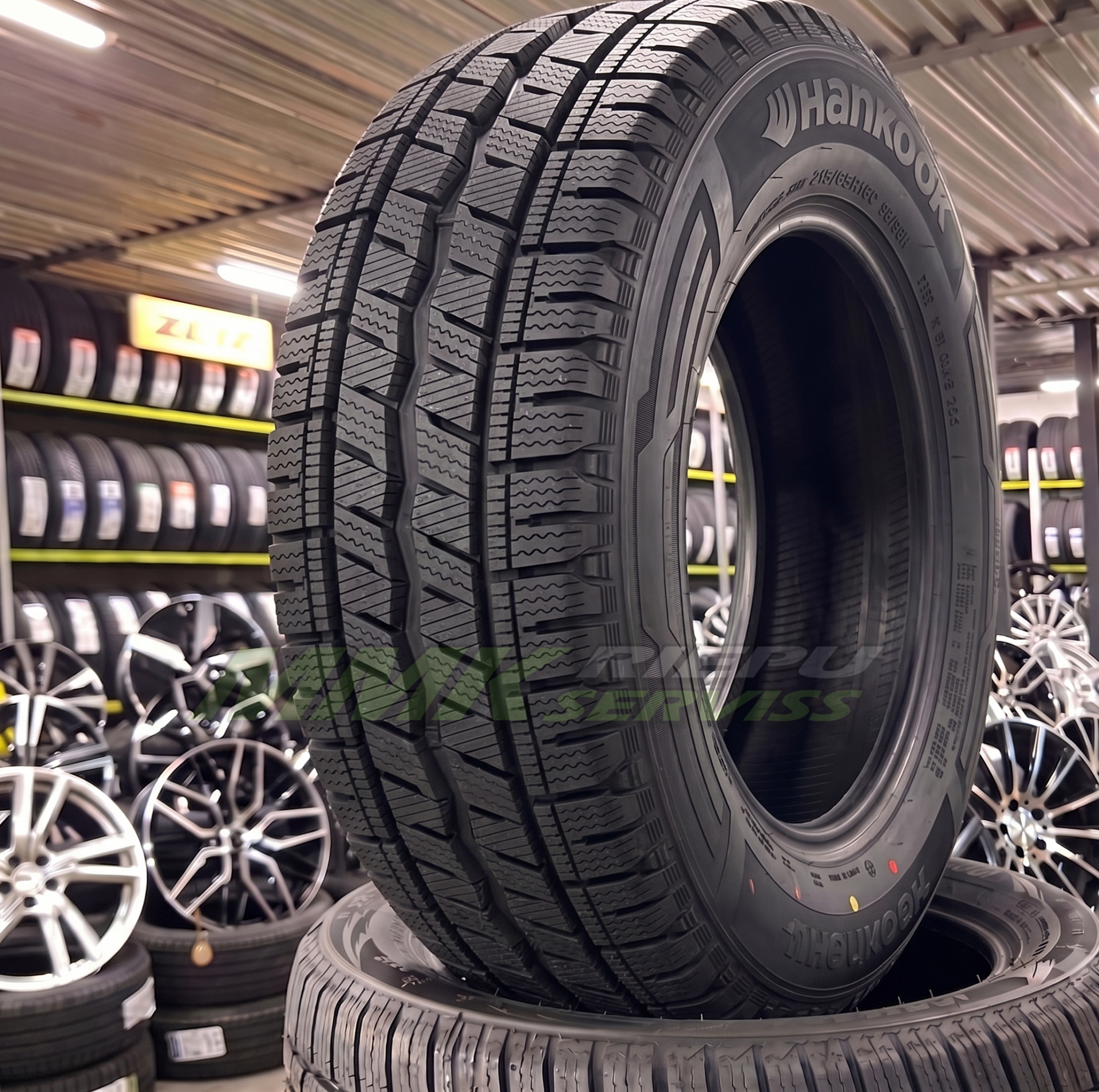 Hankook Winter i*cept LV RW12 195/65 R16C
