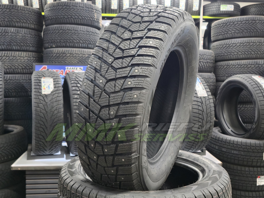 Hankook Winter i*pike LV RW15 ar radzēm 215/60 R17C