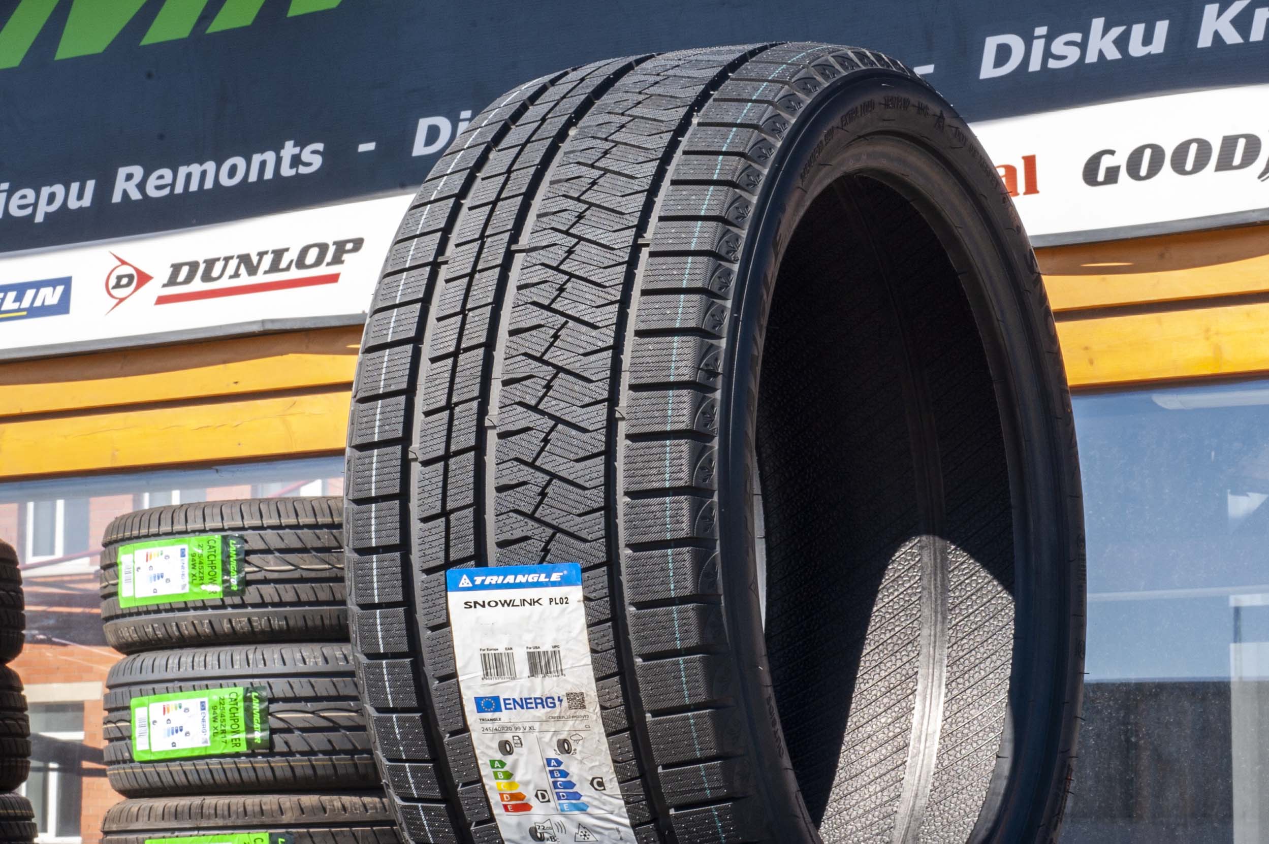 Triangle SnowLink PL02 275/40 R19