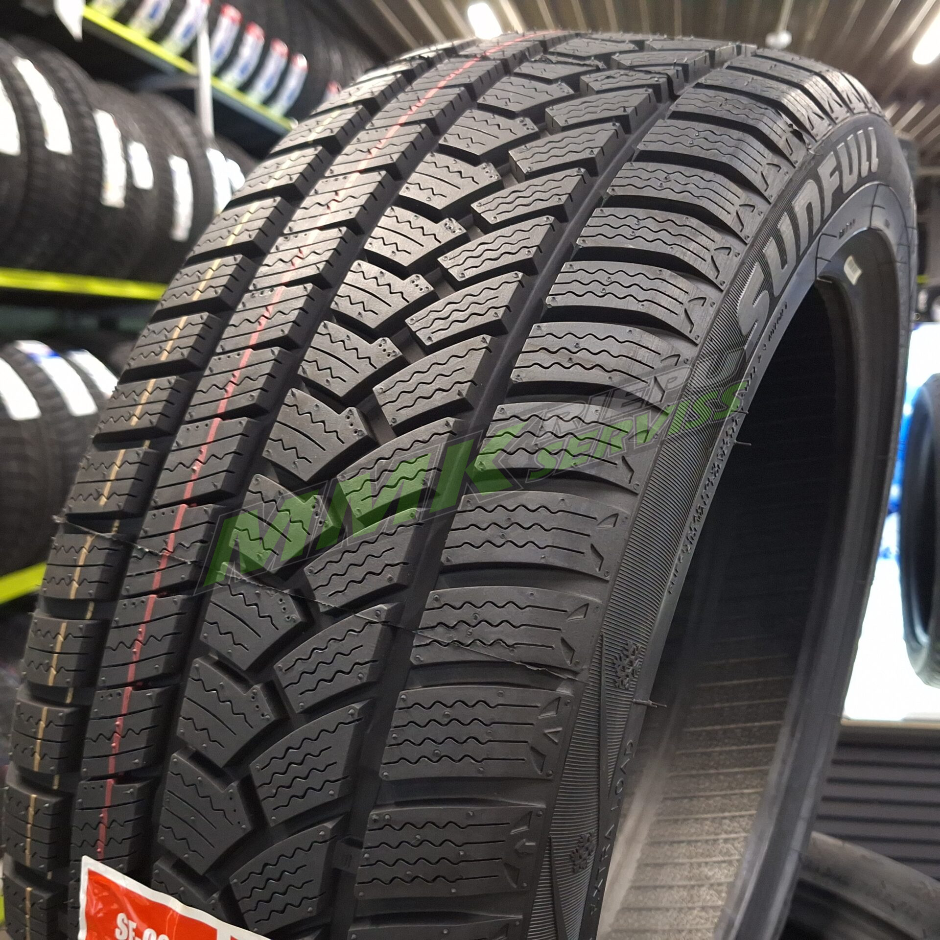 Sunfull SF-982 225/45 R17