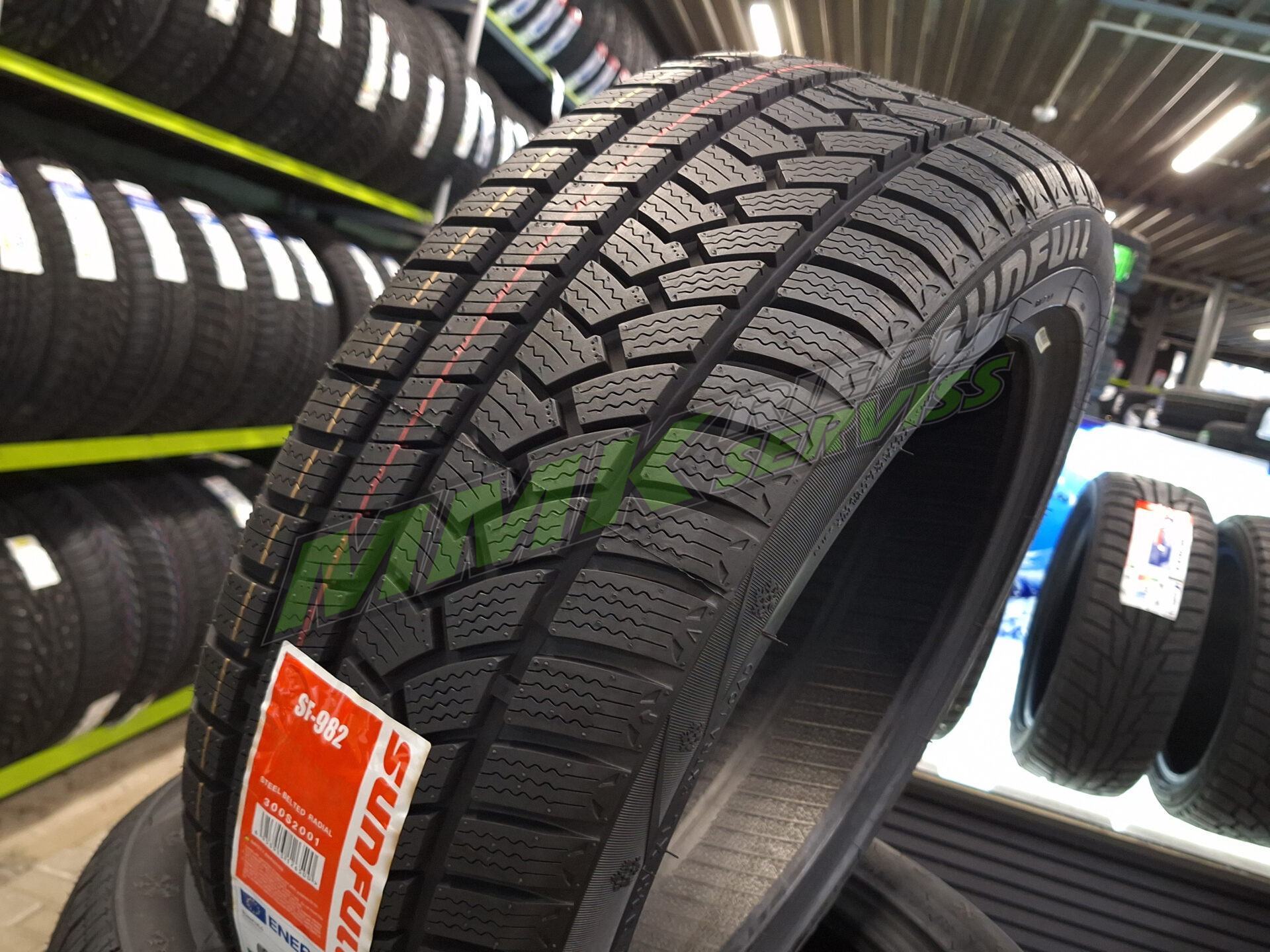 Sunfull SF-982 225/45 R17