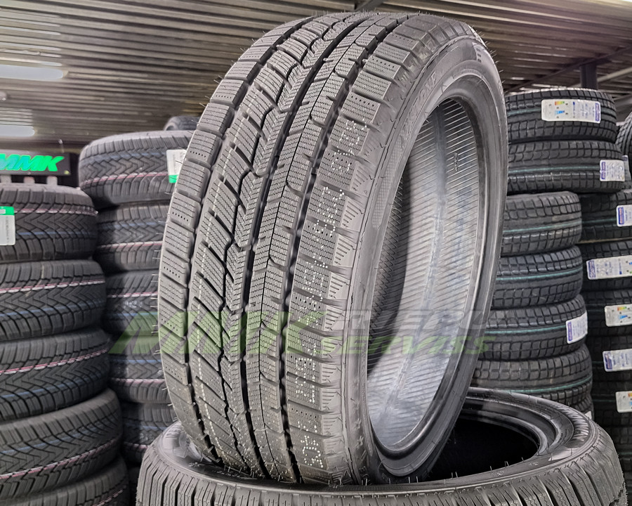 Austone SKADI SP-901 235/45 R17