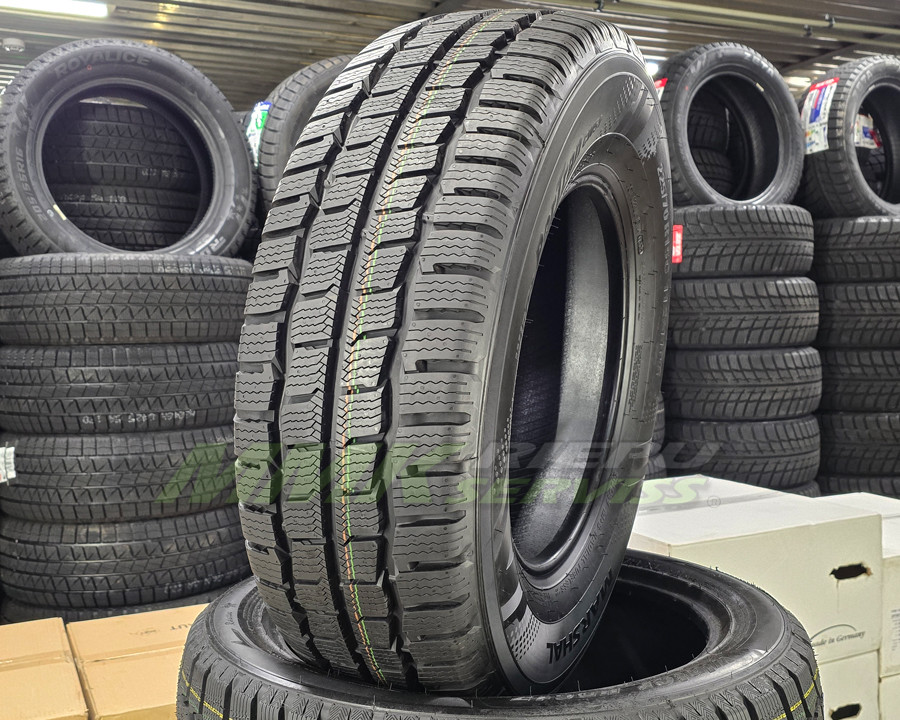Kumho Winter PorTran CW51 215/60 R17C