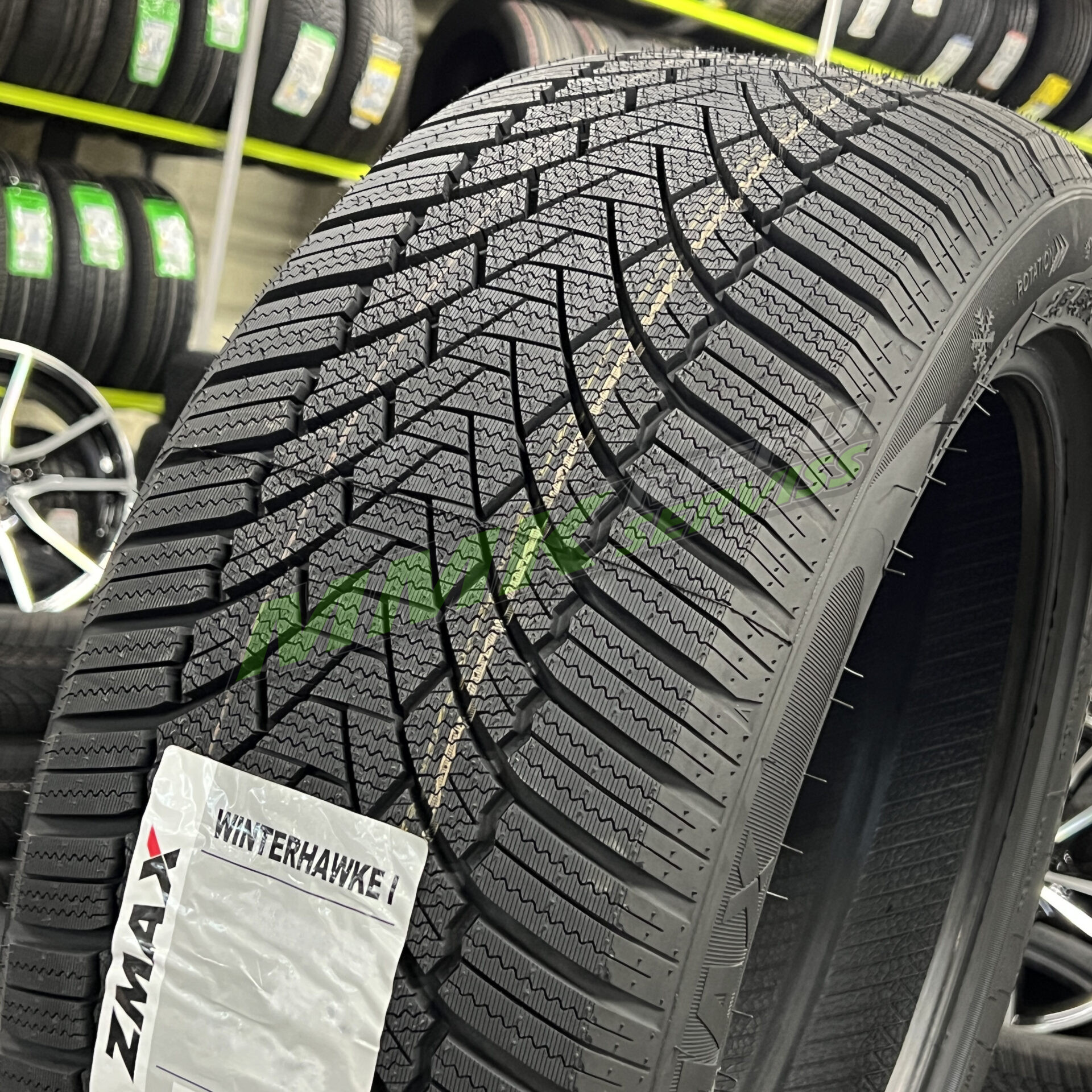 Zmax Winterhawke 1 245/35 R20